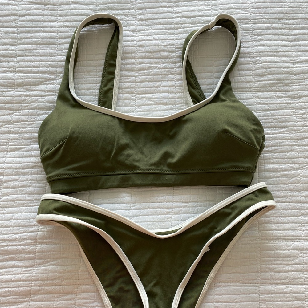 OFFLINE REAL ME WIDE STRAP SCOOP BIKINI TOP